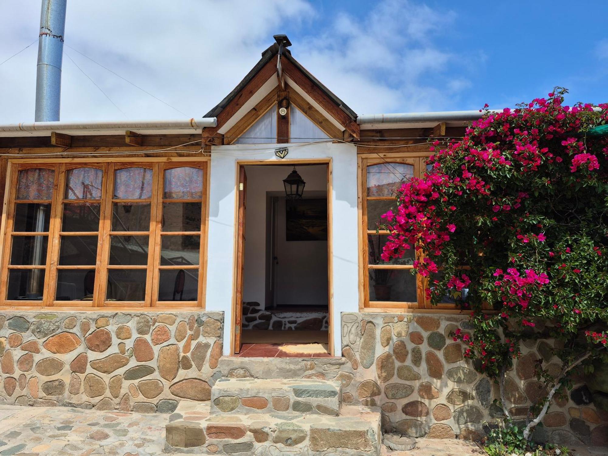 Hostal Los Almendros Canela Baja المظهر الخارجي الصورة