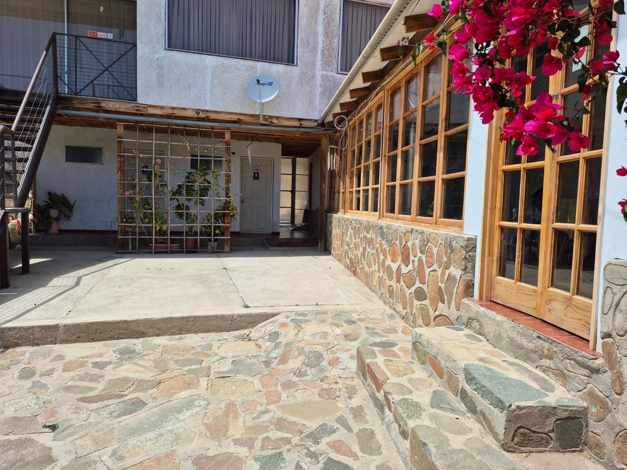 Hostal Los Almendros Canela Baja المظهر الخارجي الصورة